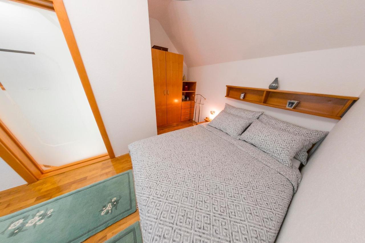 Holiday Home Villa Sara Bihać Esterno foto