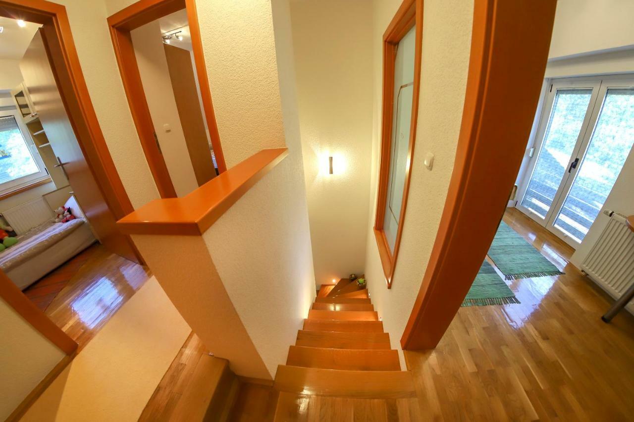 Holiday Home Villa Sara Bihać Esterno foto