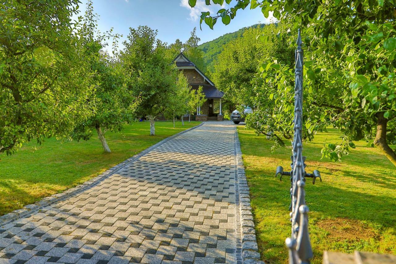 Holiday Home Villa Sara Bihać Esterno foto