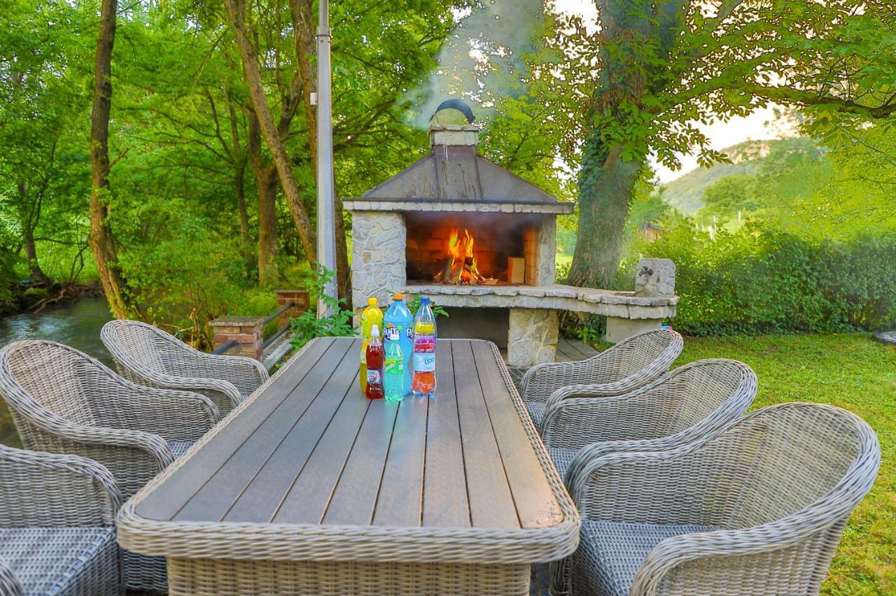 Holiday Home Villa Sara Bihać Esterno foto
