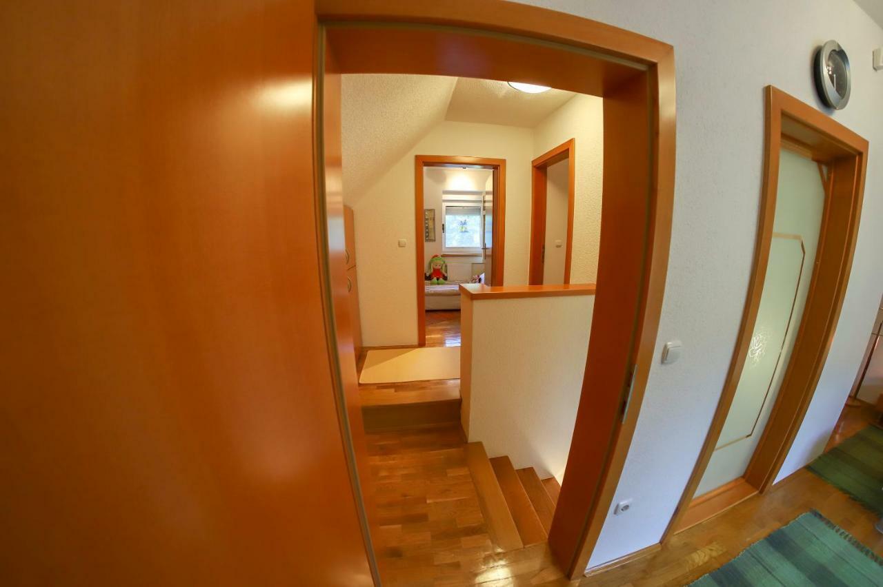 Holiday Home Villa Sara Bihać Esterno foto