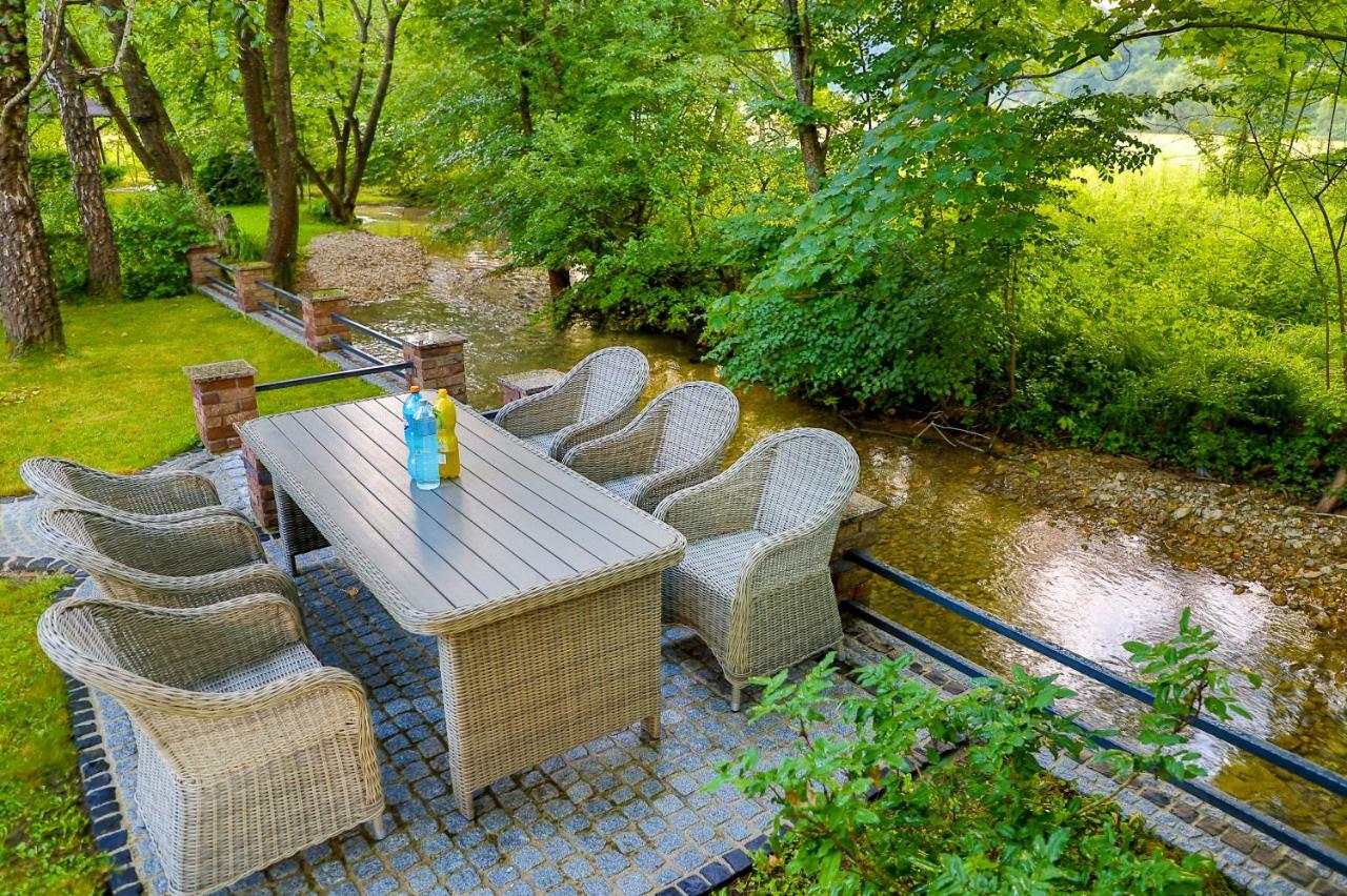 Holiday Home Villa Sara Bihać Esterno foto