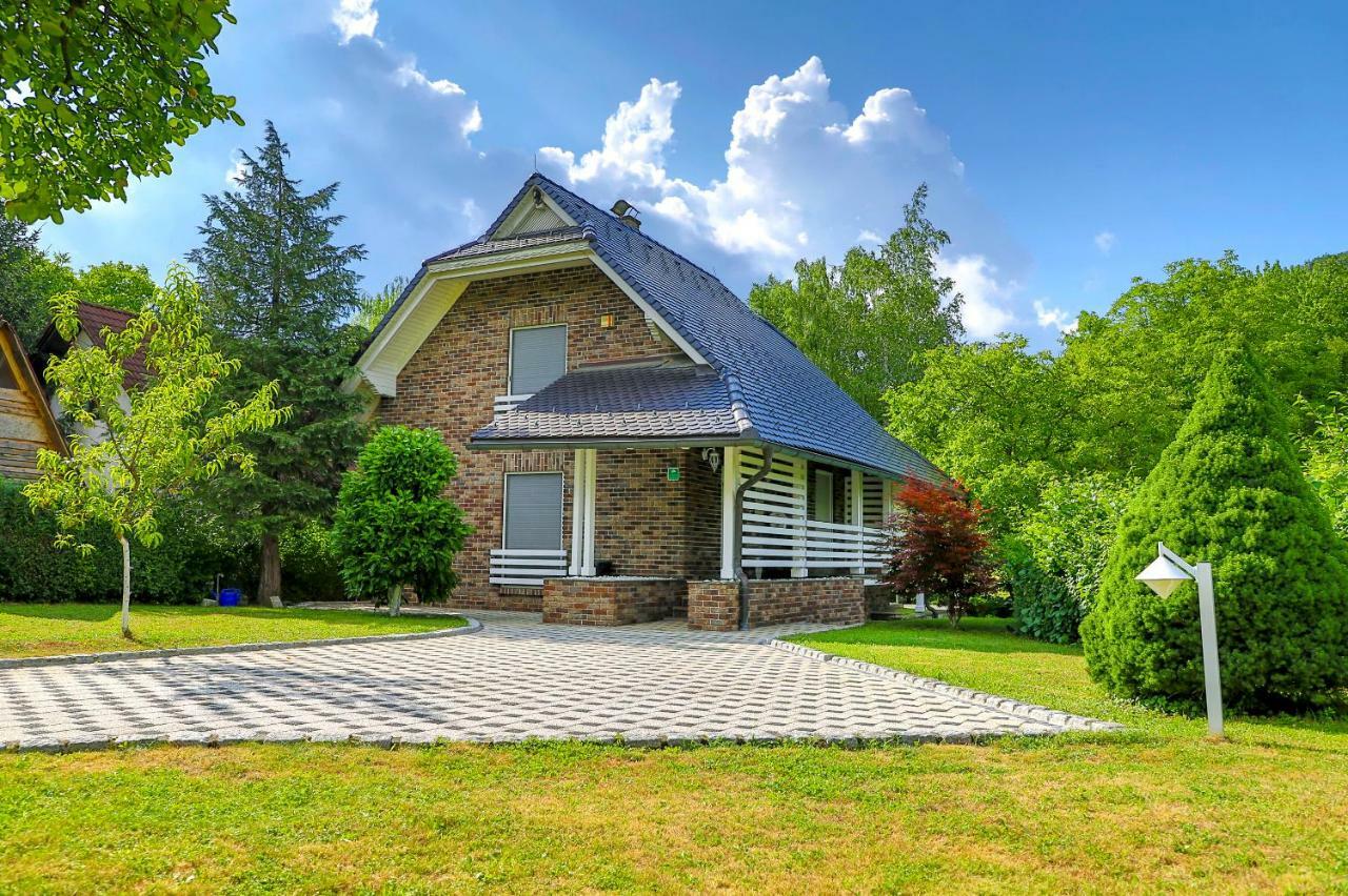 Holiday Home Villa Sara Bihać Esterno foto